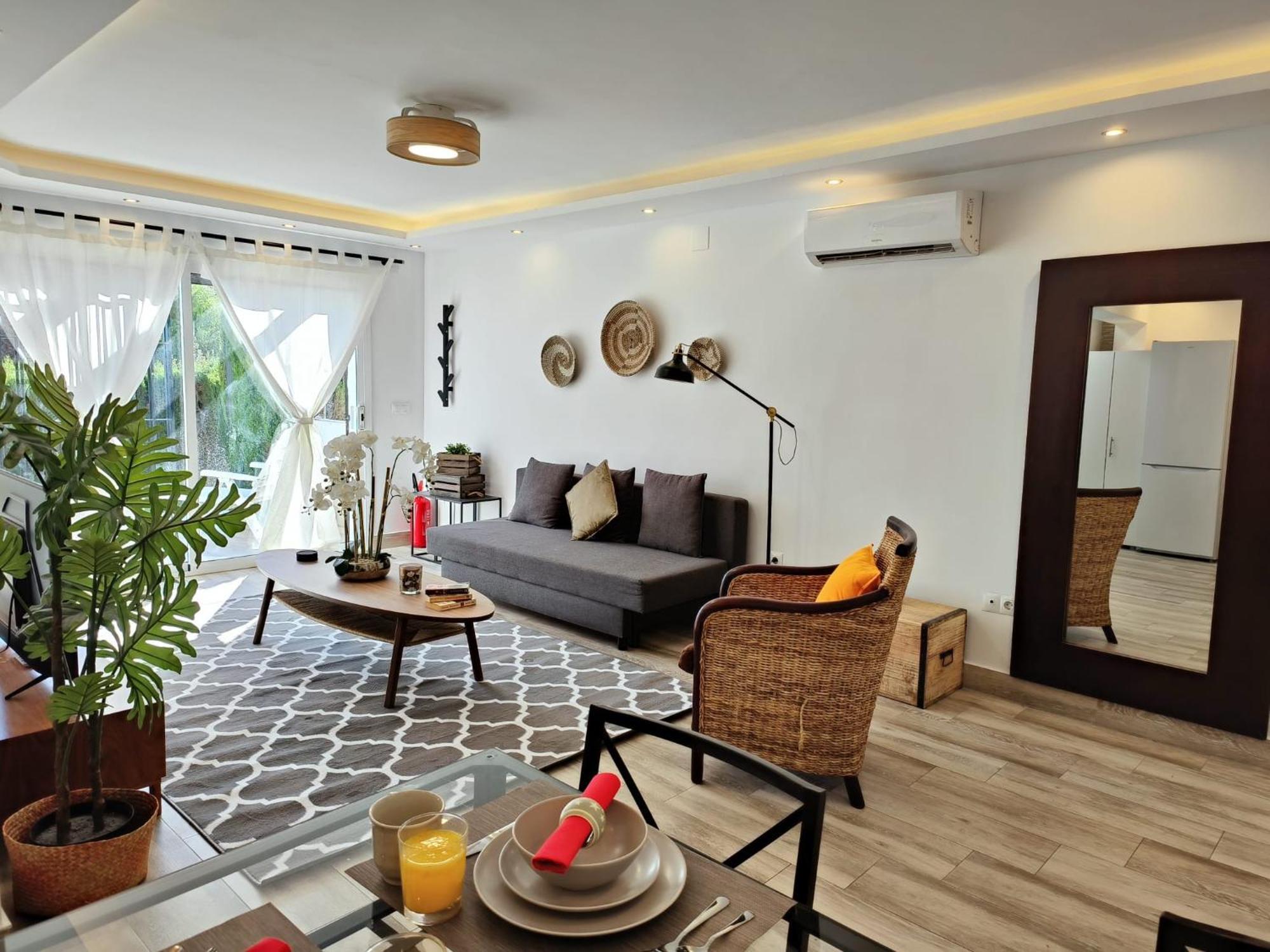 Sea View Apartment In Benalmadena Bagian luar foto