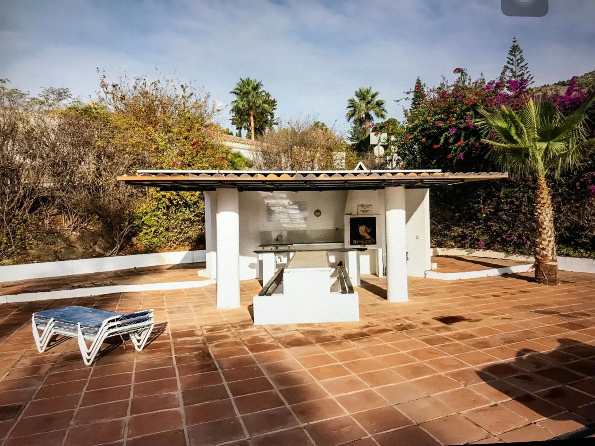 Sea View Apartment In Benalmadena Bagian luar foto